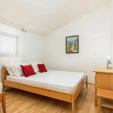 Apartment Fuer 5 Personen Ca 45 Qm In Fazana-surida, Istrien Istrische Riviera