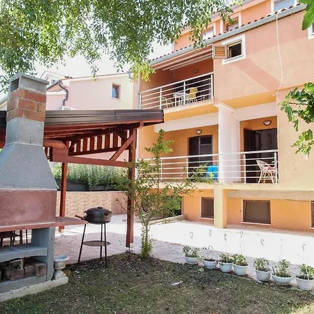 Apartment Fuer 5 Personen Ca 45 Qm In Fazana-surida, Istrien Istrische Riviera *